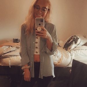 Meet your Posher, Megan